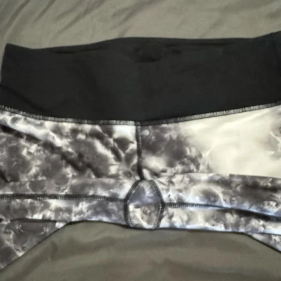 Lulu crop leggings - Picture 2 of 4